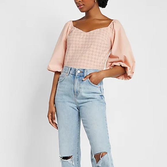 🦢 Express Eyelet Puff Sleeve Top 🦢 - Picture 3 of 10